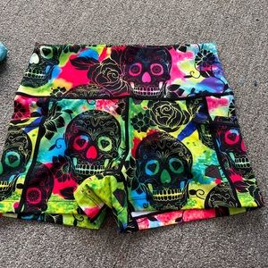 Fitted workout shorts